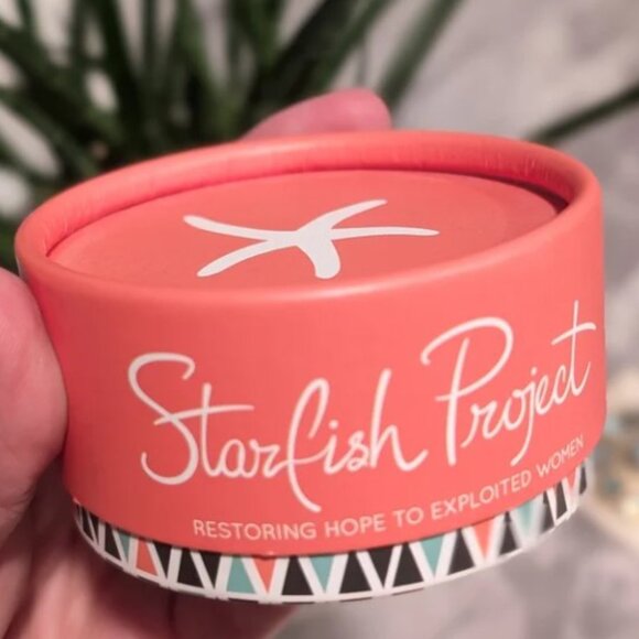 Gold Starfish Project Sand Dollar Layered Necklace - Picture 4 of 6